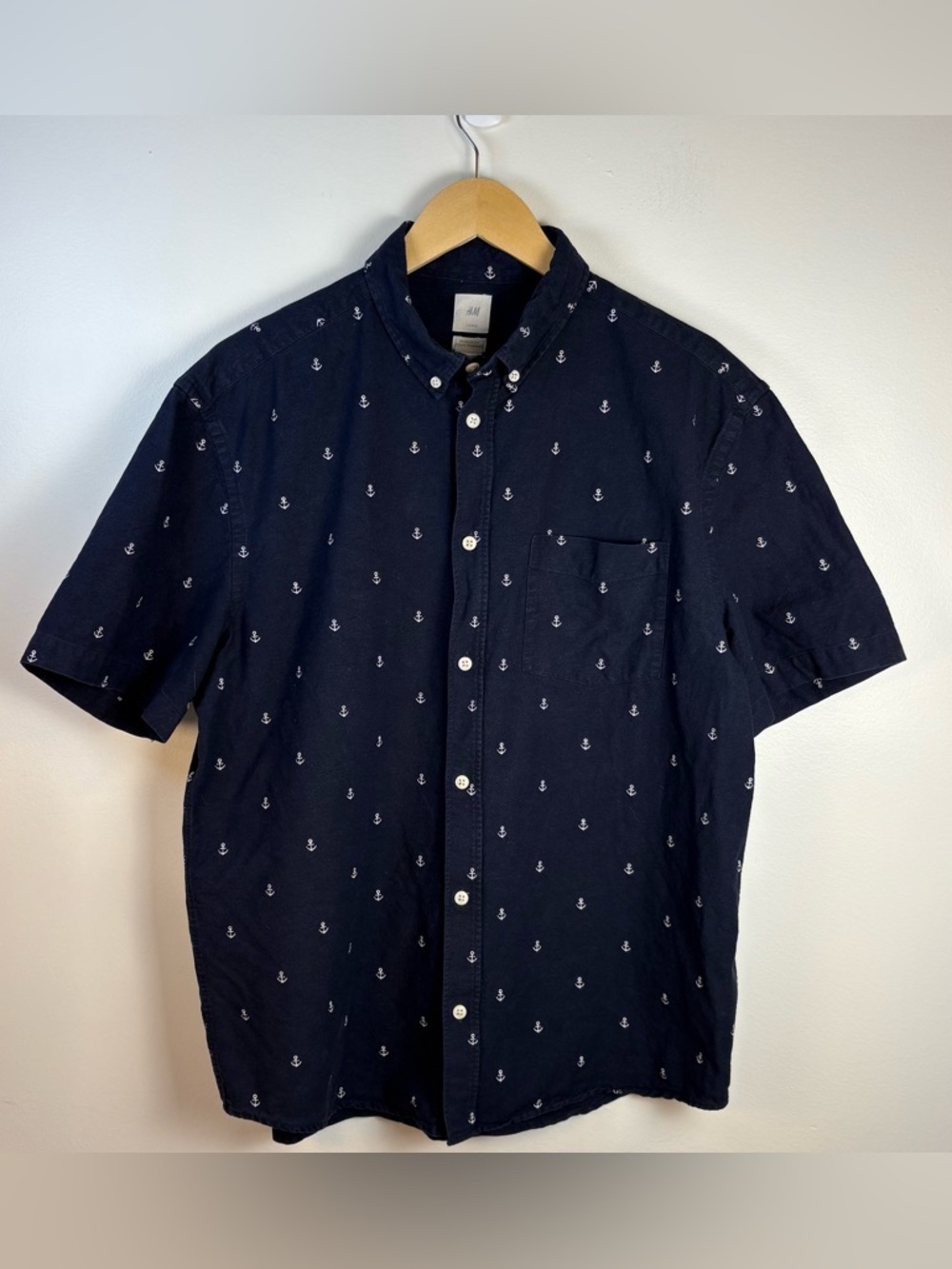 H&M LOGG Men’s Navy Anchor Print Button-Down Shirt Size Large Nautical